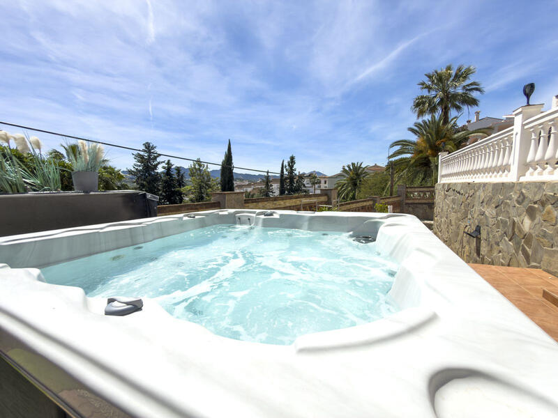 5 bedroom Villa for sale