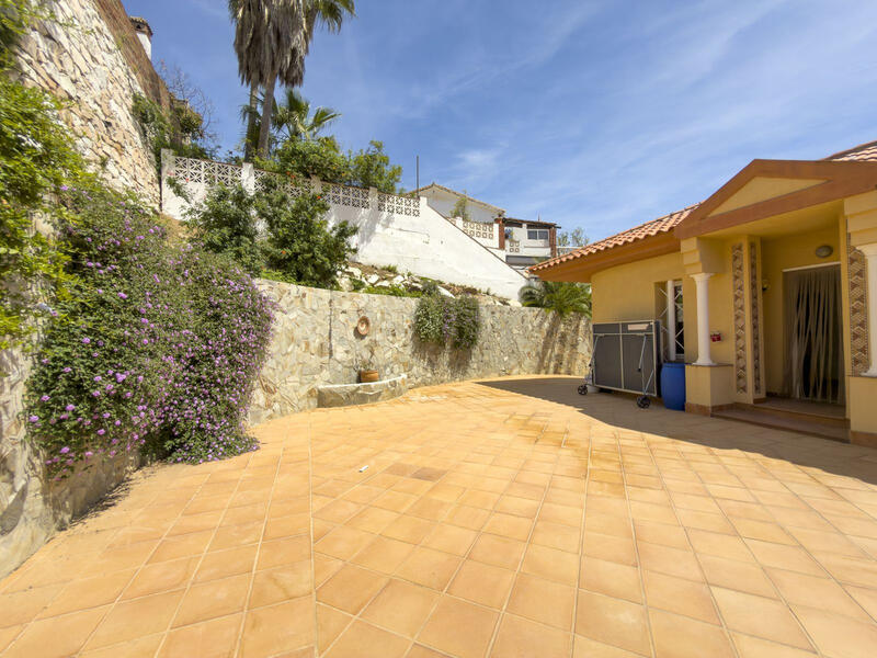 5 bedroom Villa for sale