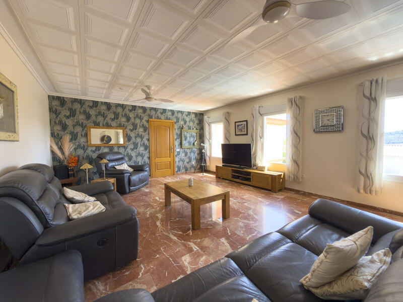 5 bedroom Villa for sale