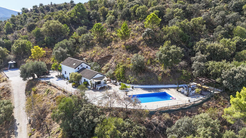 Villa til salg i Monda, Málaga
