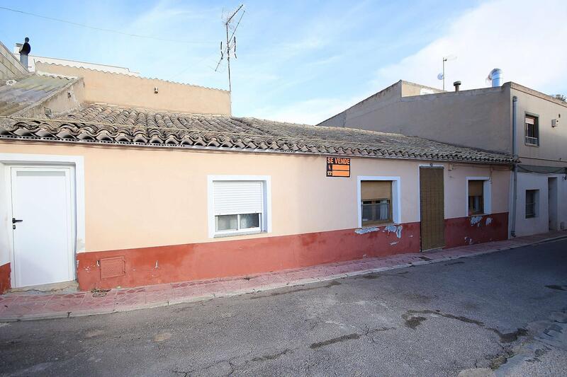 Townhouse for sale in Sax, Alicante