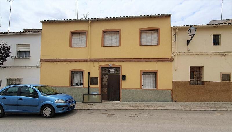 Stadthaus zu verkaufen in Ayora, Valencia