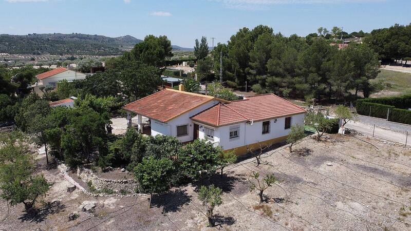 Country House for sale in Caudete, Alicante