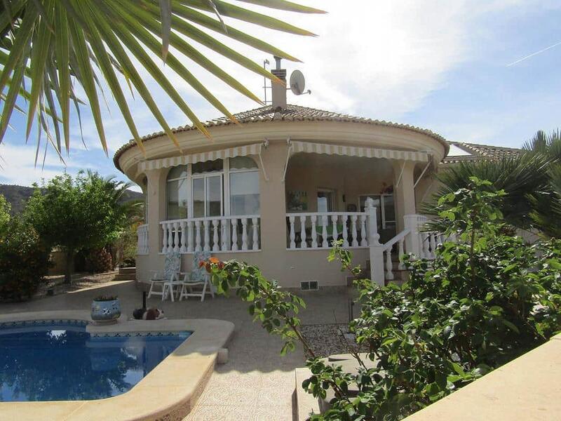 Villa for sale in La Romana, Alicante