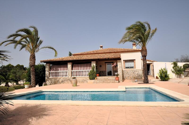 Villa for sale in Salinas, Alicante