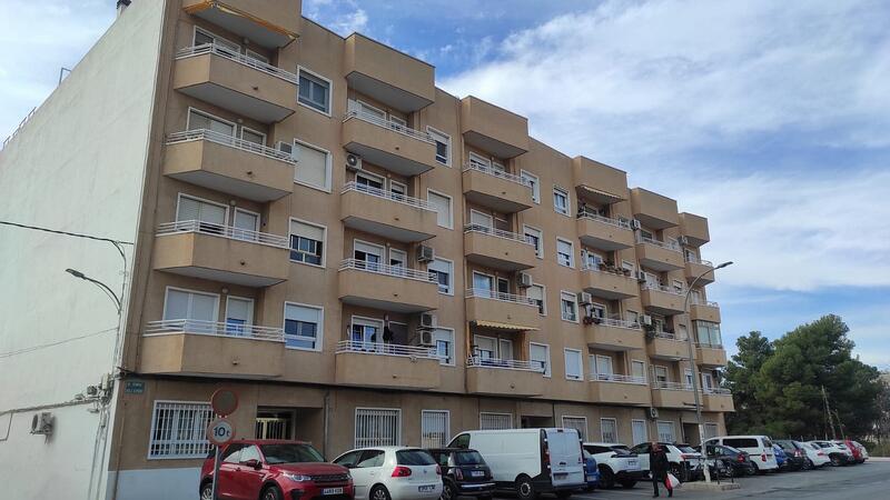 Apartamento en venta en Monóvar, Alicante