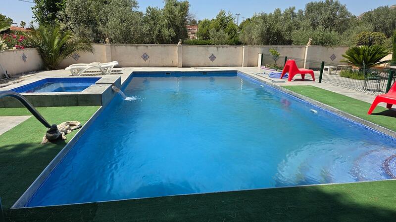 6 Cuarto Villa en venta