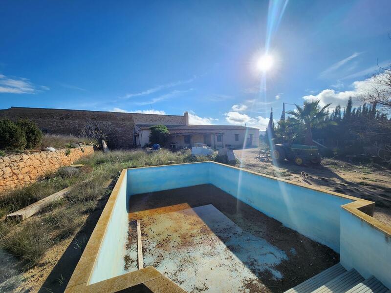 4 chambre Auberge à vendre
