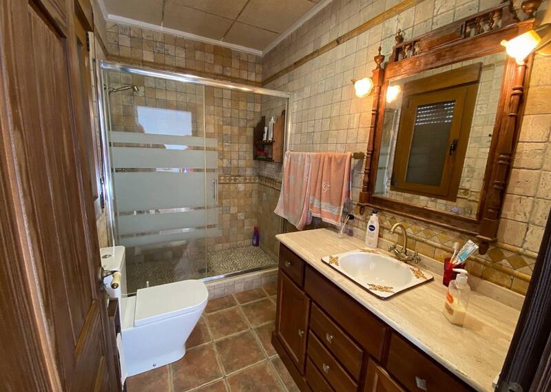 5 bedroom Villa for sale
