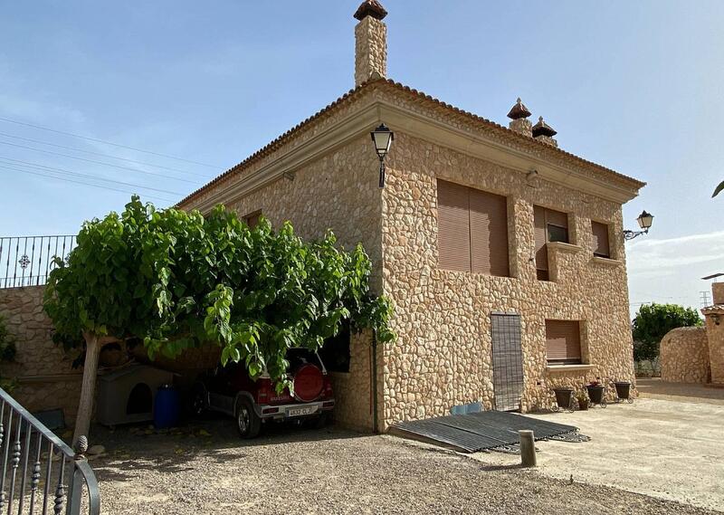 5 bedroom Villa for sale