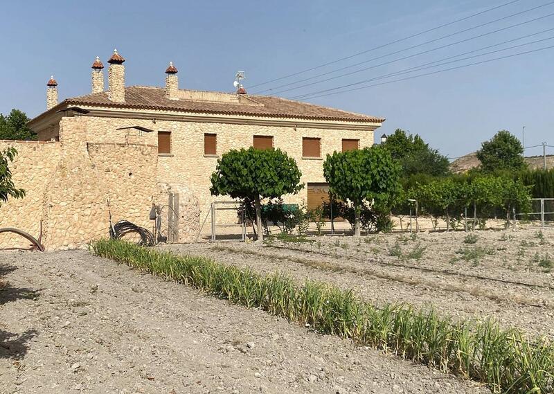 5 bedroom Villa for sale