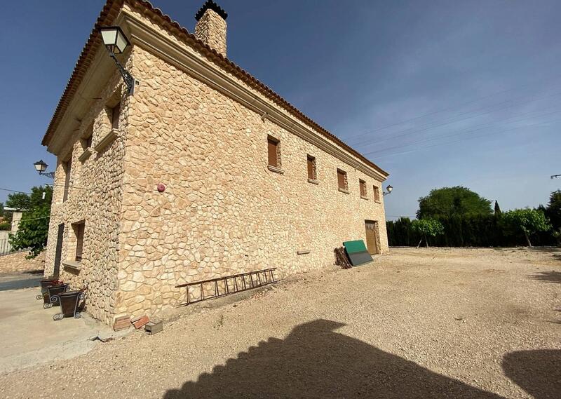 5 bedroom Villa for sale