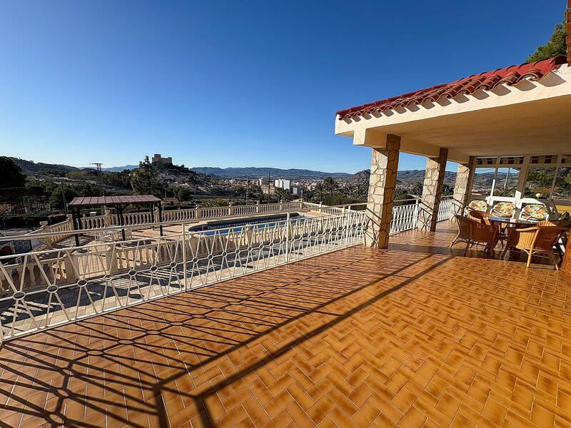 4 Cuarto Villa en venta