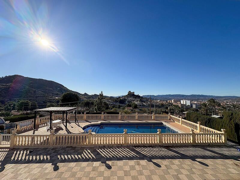 4 Cuarto Villa en venta