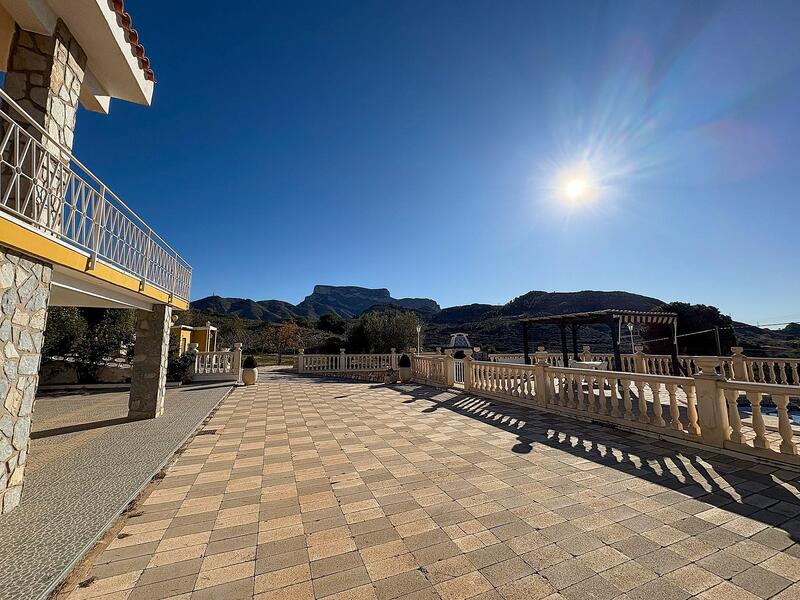 4 Cuarto Villa en venta