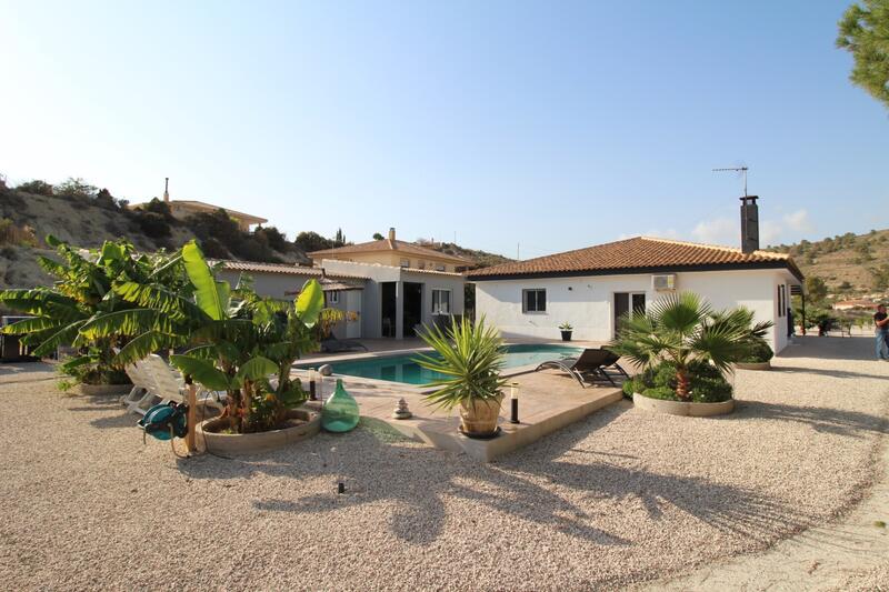 Villa til salg i Fortuna, Murcia