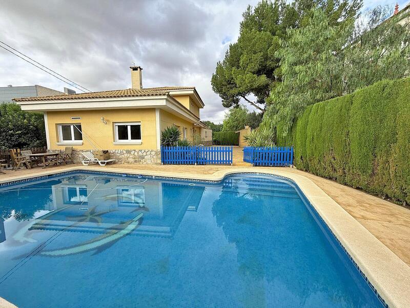 7 Cuarto Villa en venta