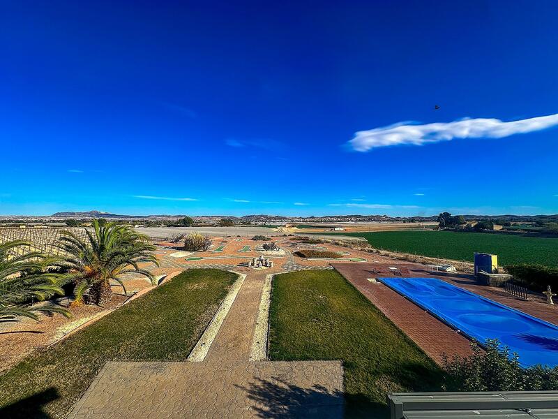 5 bedroom Villa for sale