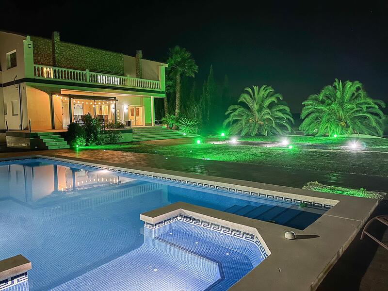 5 bedroom Villa for sale