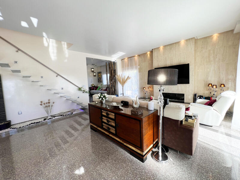 5 Cuarto Villa en venta