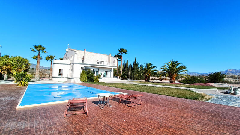 5 Cuarto Villa en venta