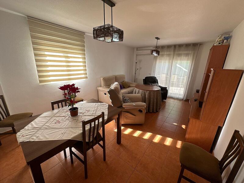 4 bedroom Townhouse for sale