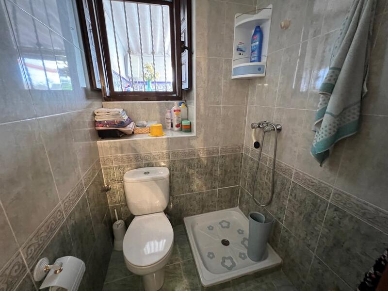 4 bedroom Townhouse for sale