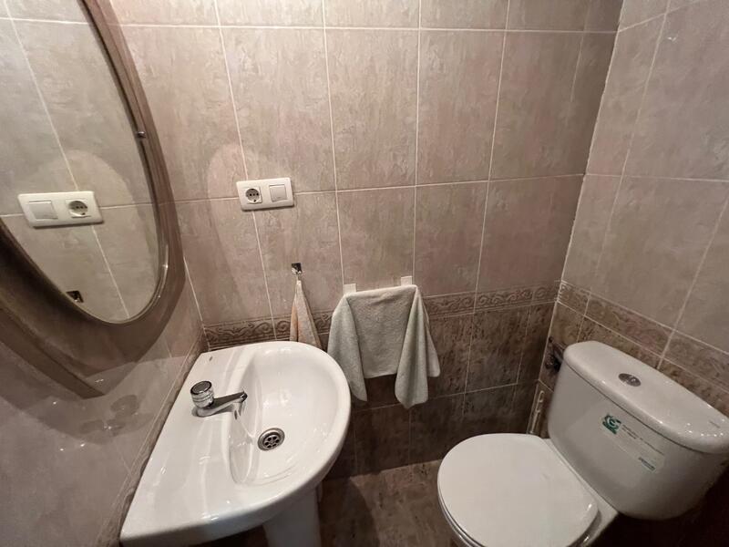 4 bedroom Townhouse for sale