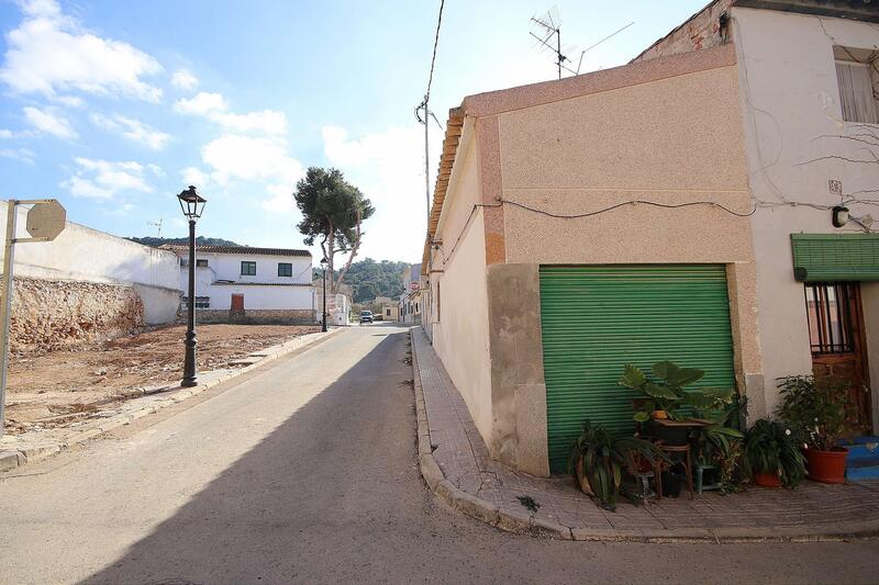 2 bedroom Townhouse for sale