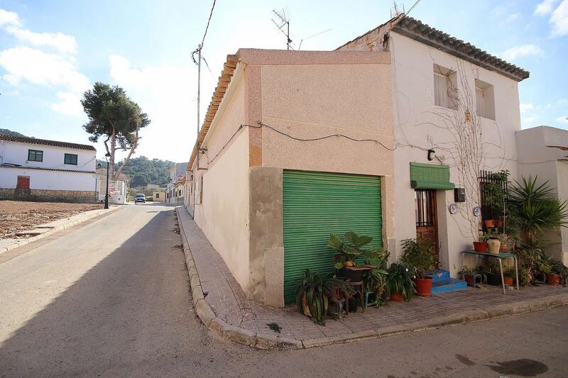 2 bedroom Townhouse for sale