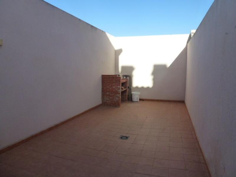 3 slaapkamer Gezinswoning Te koop