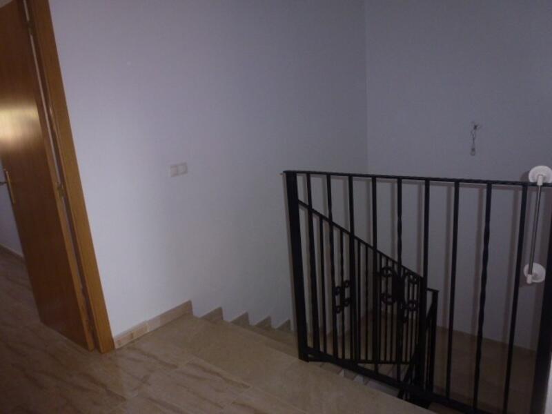 3 slaapkamer Gezinswoning Te koop
