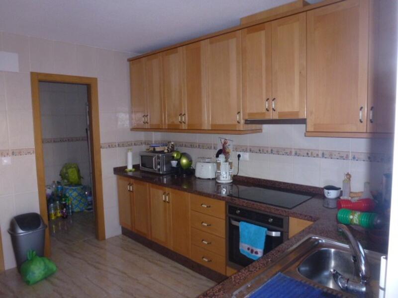 3 slaapkamer Gezinswoning Te koop