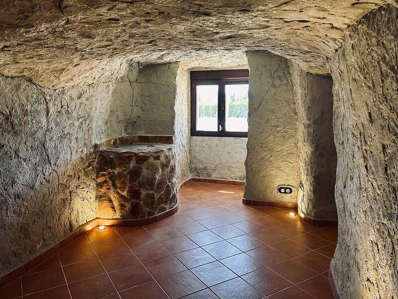 2 slaapkamer Grotwoning Te koop