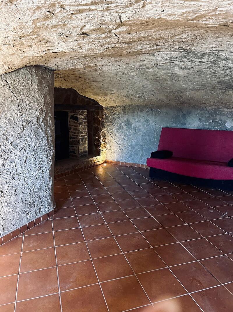 2 slaapkamer Grotwoning Te koop