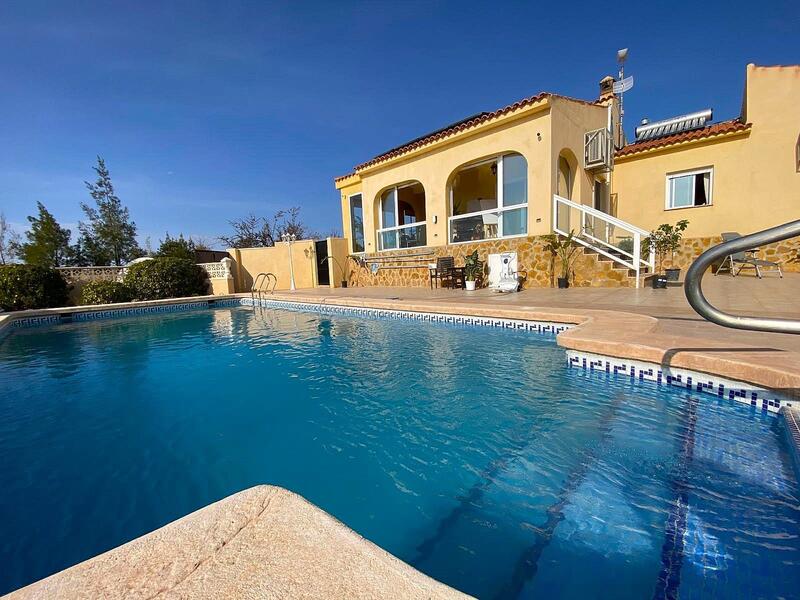 4 Cuarto Casa de Campo en venta