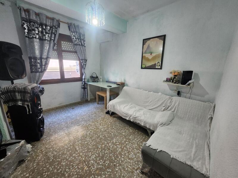 3 bedroom Apartment for sale