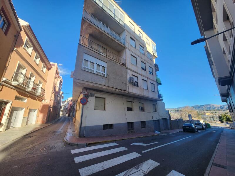 3 bedroom Apartment for sale
