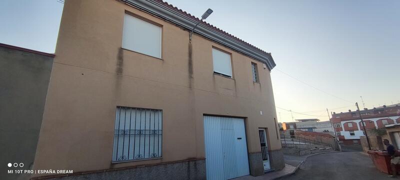 2 bedroom Townhouse for sale