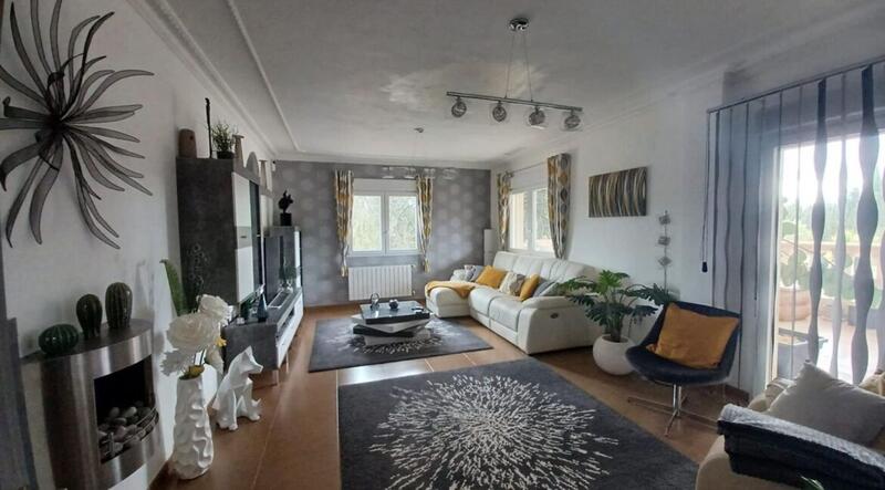 5 bedroom Villa for sale
