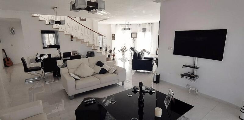 4 soveværelse Villa til salg