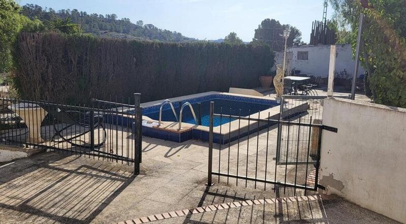 4 Cuarto Casa de Campo en venta