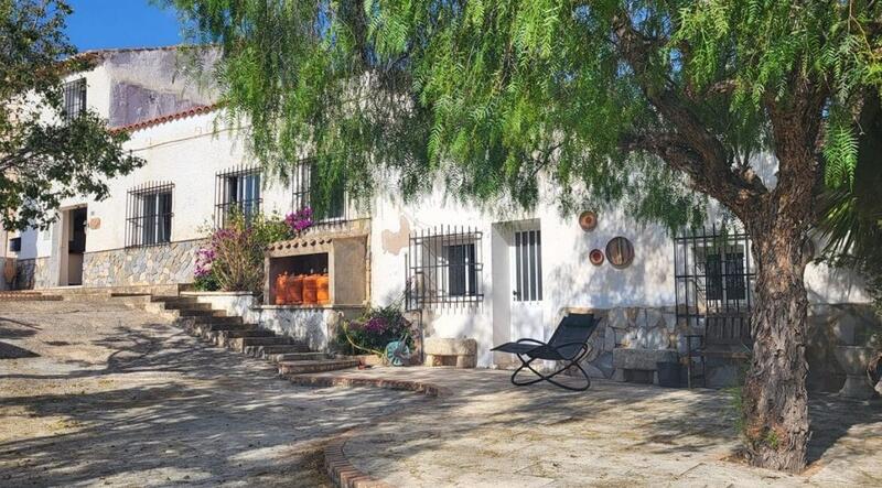 4 Cuarto Casa de Campo en venta