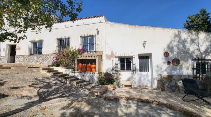 4 Cuarto Casa de Campo en venta