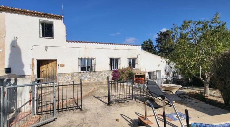 4 Cuarto Casa de Campo en venta