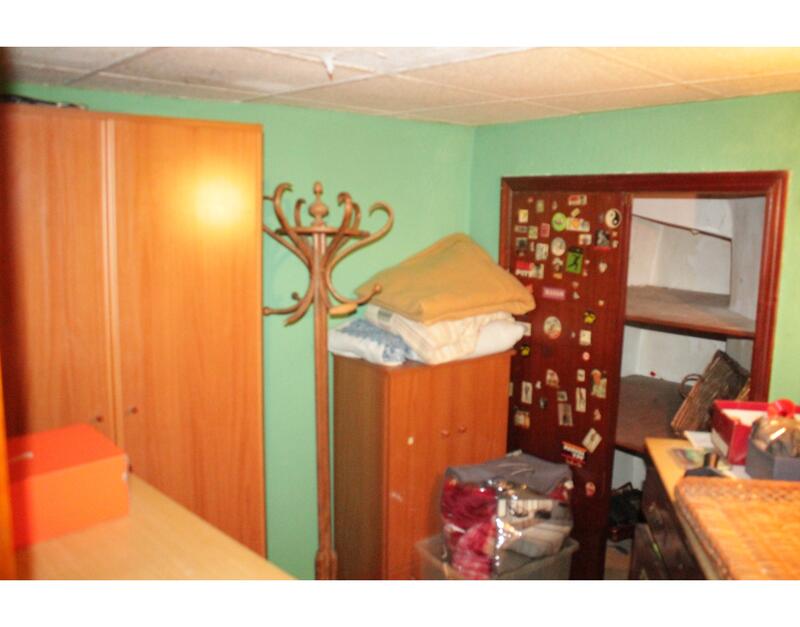 4 slaapkamer Grotwoning Te koop