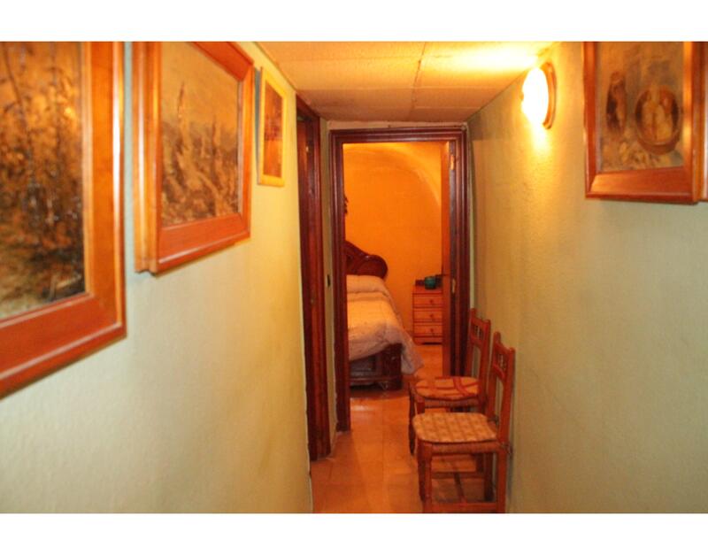 4 slaapkamer Grotwoning Te koop
