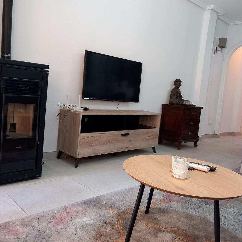 2 slaapkamer Gezinswoning Te koop