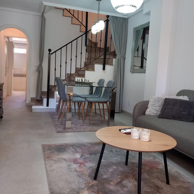 2 slaapkamer Gezinswoning Te koop