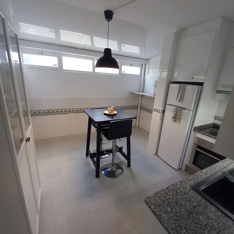 2 slaapkamer Gezinswoning Te koop